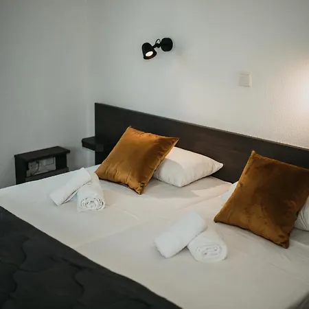 Five Keys Apartment *
