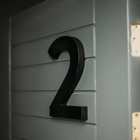 Five Keys איה נאפה